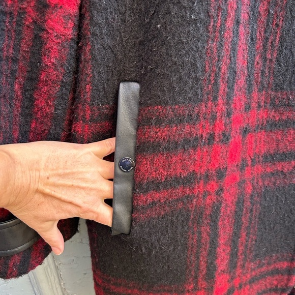 Michael Michael Kors Red Plaid Wool blend Jacket, size XL - Picture 6 of 10